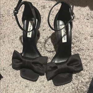 Steve Madden heel never worn